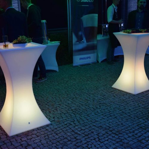 Wypożyczalnia mebli Eventomat – stoliki Square LED
